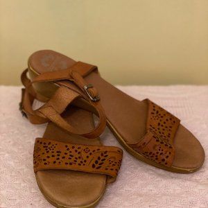 Porronet Brown Sandals